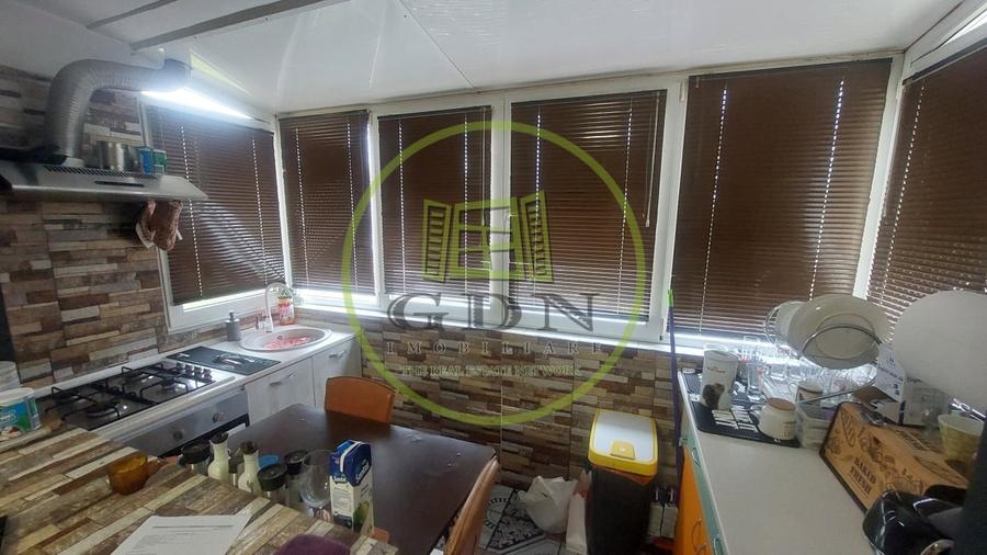 Apartament trei camere semidecomandat, Rovine zona Dezrobirii - 4