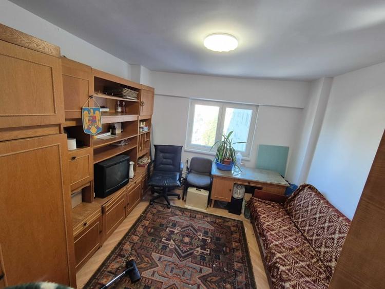 Apartament de 3 camere-Centrul Civic - 2