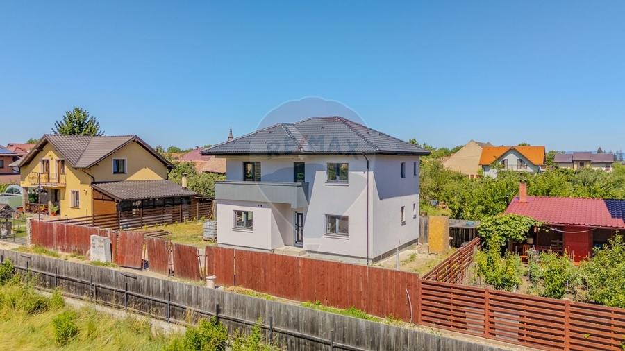 Locatie premium in Sanpetru, casa noua - Comision 0% - 1