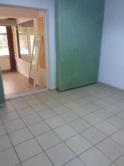 Vand doua apartamente legate in Tecuci cu spa?iu comercial - 7