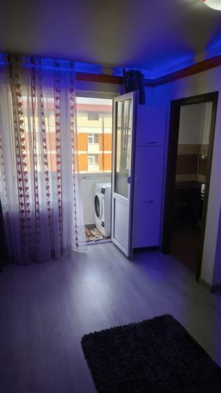 Inchiriez garsoniera Matei, balcon, centrala, mobilat si utilat - 2