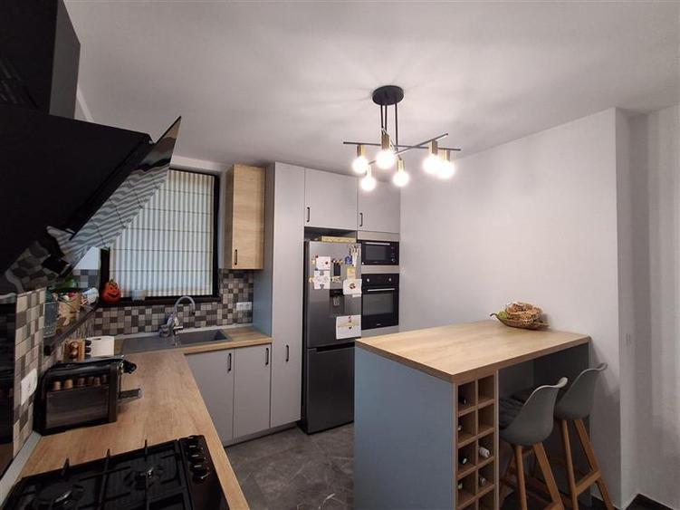 Vila deosebita Breazu,Padurea Marzesti,complet mobilata si utilata,curte amenaja - 9