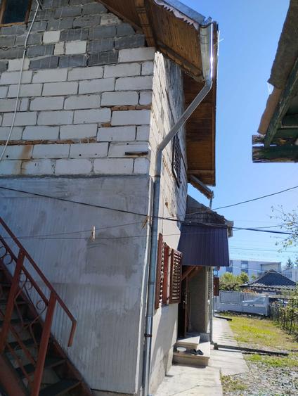 Casa Pucioasa complet utilata si mobilata, str Liliacului - 6