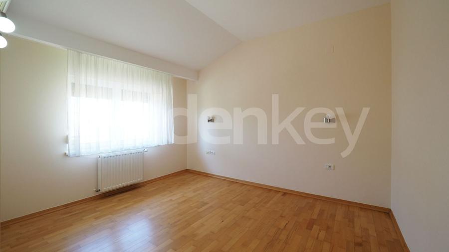 Vilă cu 5 camere | 2 garaje | 350mp gradina - 18