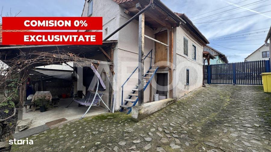 Casa de vanzare cu curte spatioasa loc relaxare si gradina Cornatel - 5