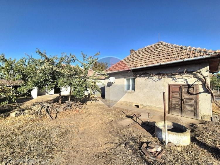 Casă individuală cu 3 camere cu Teren 1359 Mp în Macea