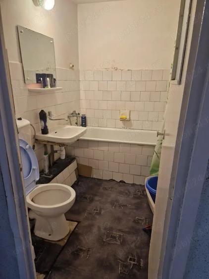 Vand apartament cu 4 camere in centru Turzii - 2