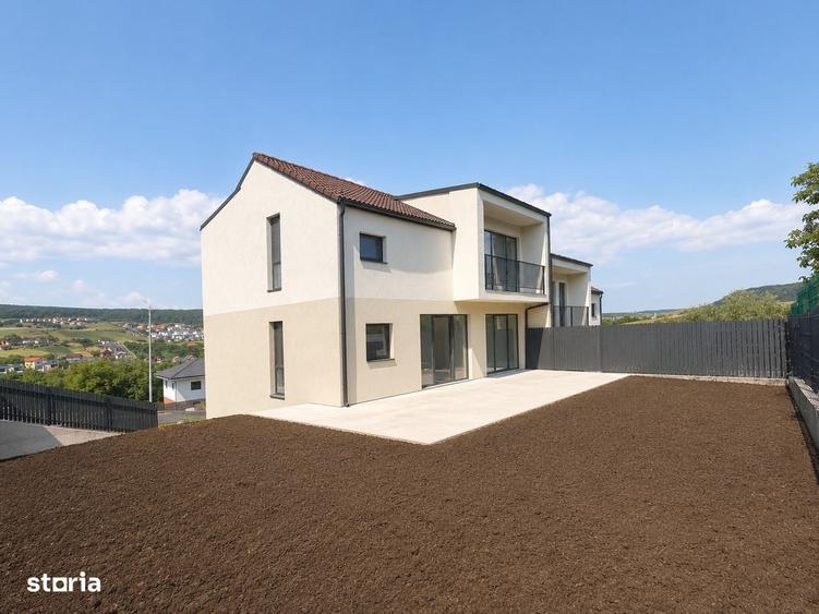 Casă cu 4 camere decomandat în Chinteni