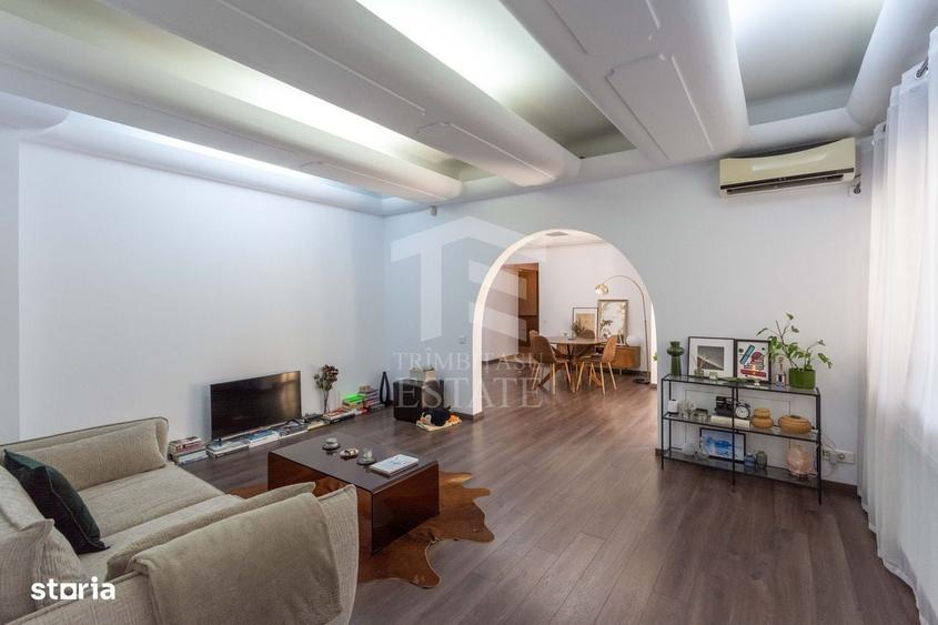 Apartament cu 4 camere în Arcul de Triumf