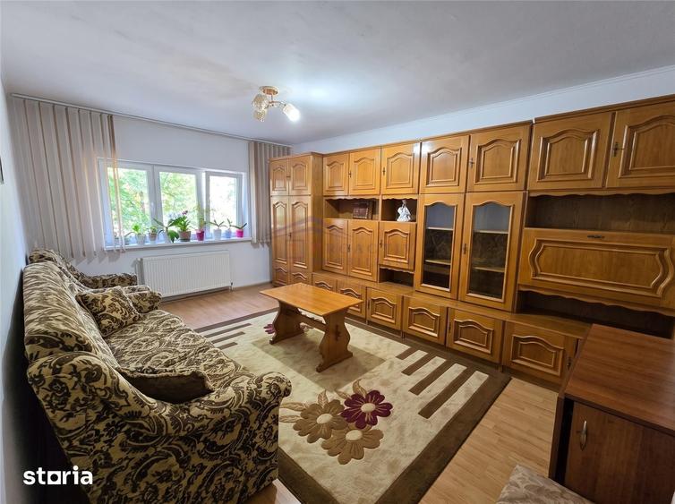Apartament cu 3 camere decomandat în Obcini