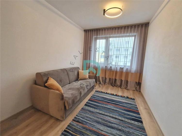 Apartament cu 3 camere în Tractorul