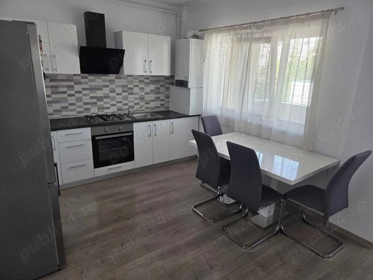 Apartament cu 3 camere decomandat în Bucovina
