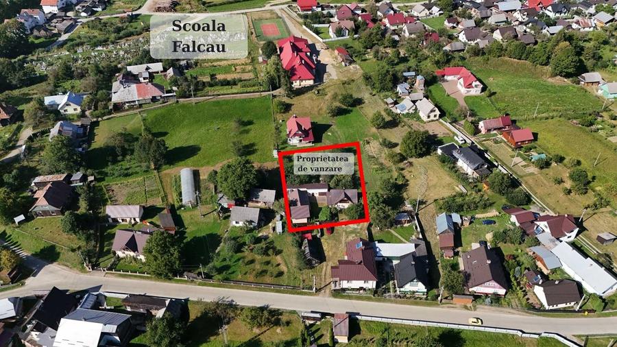 Casă cu 4 camere în Falcău