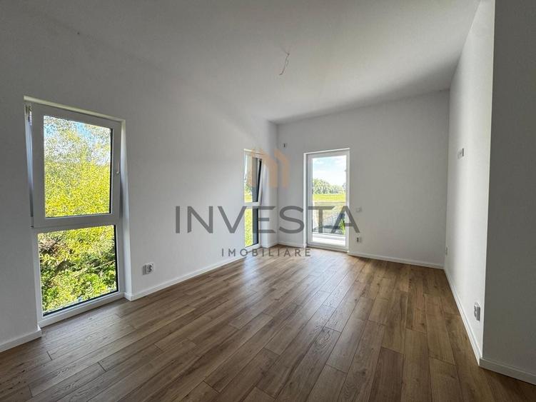 Duplex cu 4 camere cu Canalizare în Florești