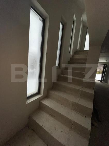 Duplex cu 7 camere cu Teren 810 Mp în Bărbulețu