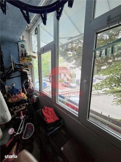 Apartament cu 3 camere decomandat în Est