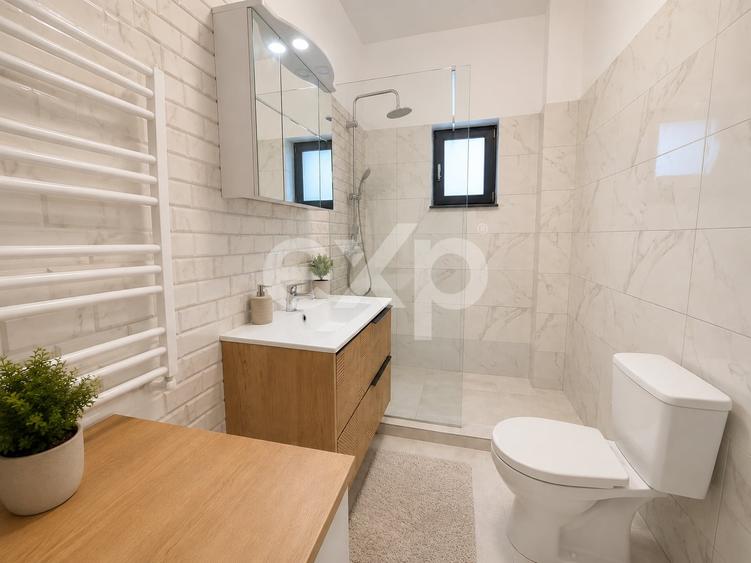 Apartament cu 3 camere decomandat, mobilat în Trivale