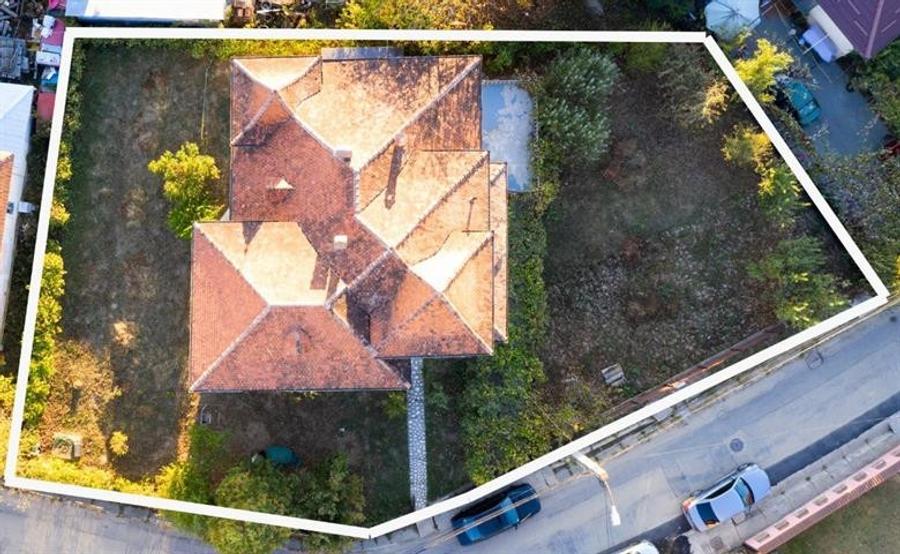 Casă individuală cu 6 camere cu Canalizare în Găvana Platou