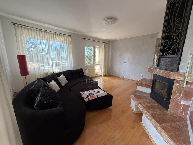 Casă individuală cu 5 camere cu Garaj în Făget