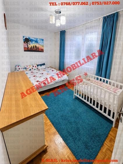 Apartament cu 4 camere decomandat în Negru Vodă