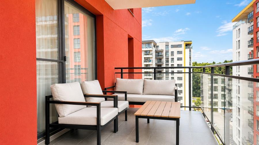 Apartament cu 3 camere decomandat, mobilat în Lipovei