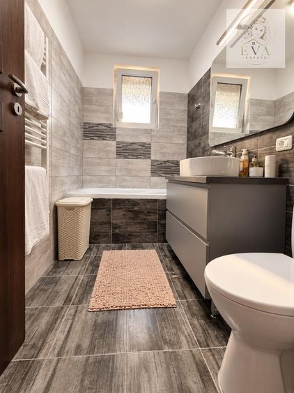 Apartament cu 3 camere decomandat în Metalurgiei