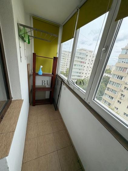 Apartament cu 3 camere decomandat în Vitan