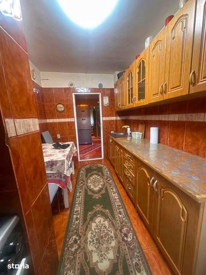 Apartament cu 4 camere decomandat în Central