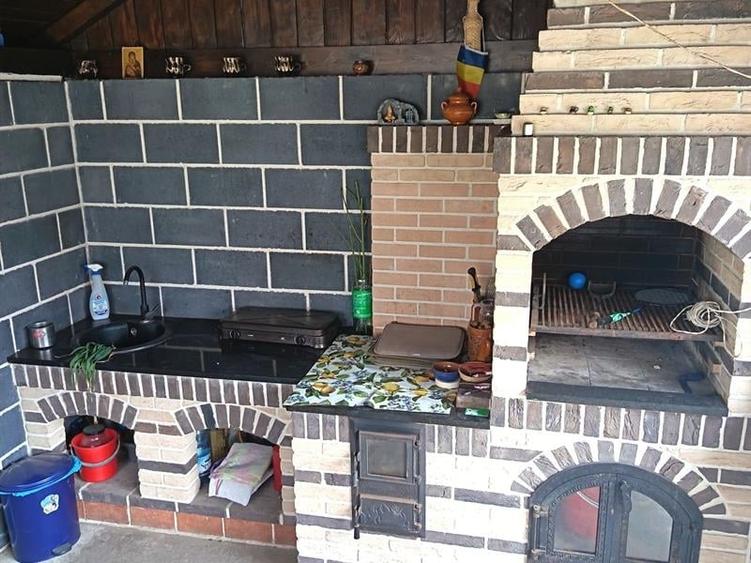 Casă individuală cu 3 camere cu Teren 1800 Mp în Ipotești