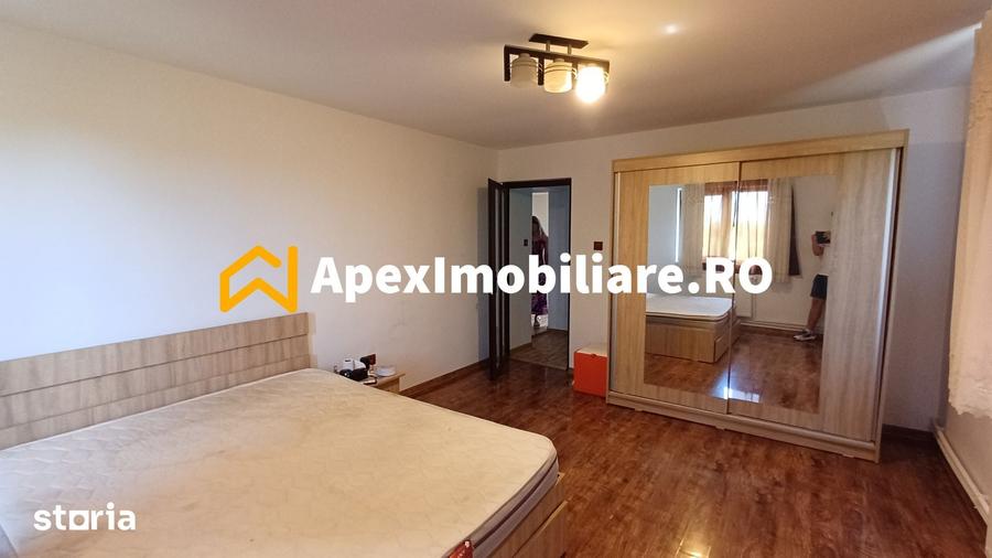 Casă cu 4 camere cu Teren 883 Mp în Varlaam