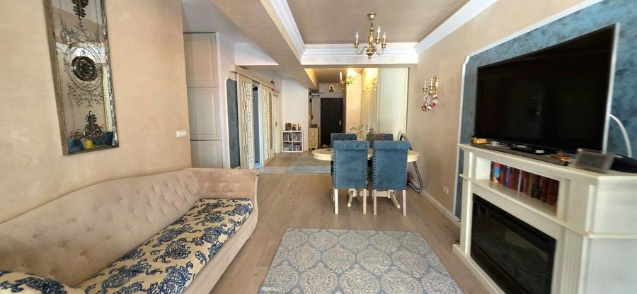 Apartament cu 3 camere semidecomandat, mobilat în Națiunile Unite