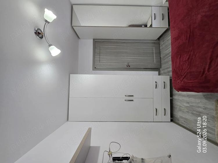 Apartament cu 3 camere decomandat în Astra