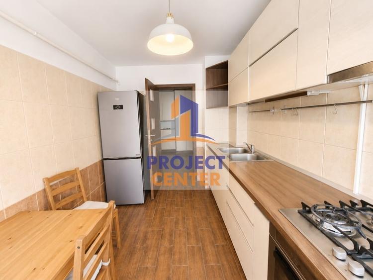 Apartament cu 3 camere decomandat, mobilat în Ultracentral