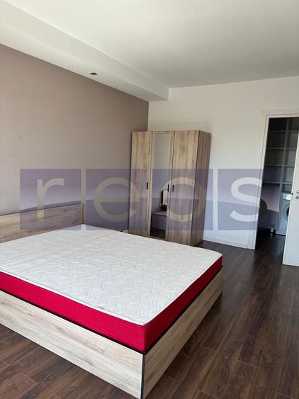 Apartament cu 3 camere în Ștefăneștii de Jos