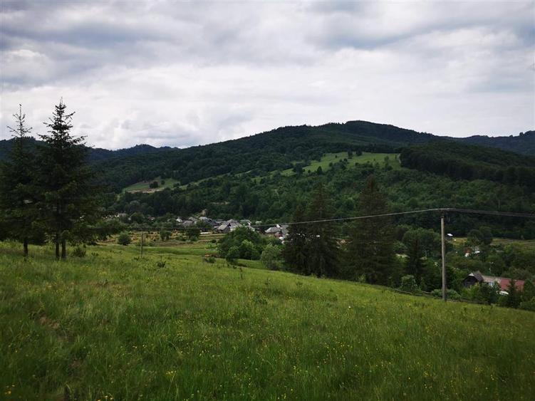 Teren intravilan de 1000 mp, în Văleni-Stânișoara