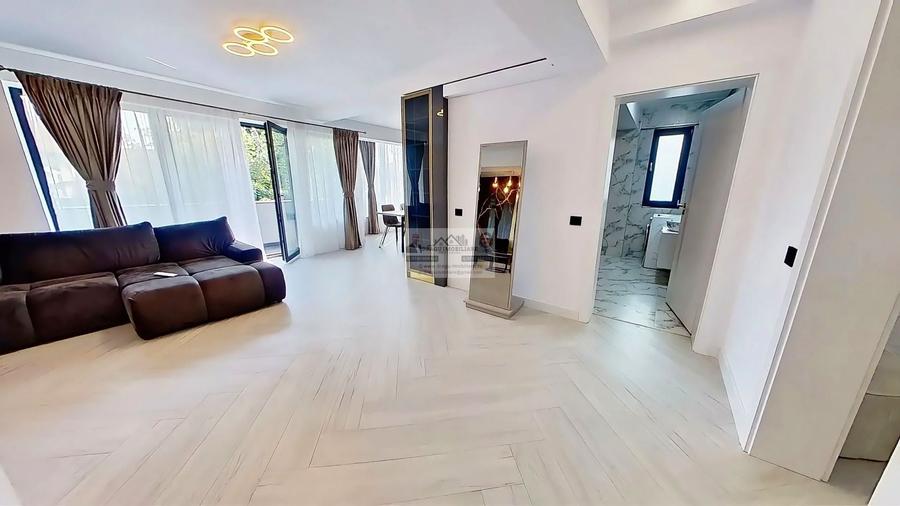 Apartament cu 3 camere decomandat în Central