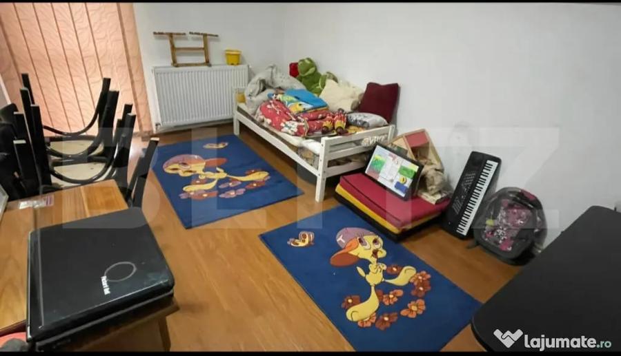 Casă cu 7 camere cu Teren 850 Mp în Șișești