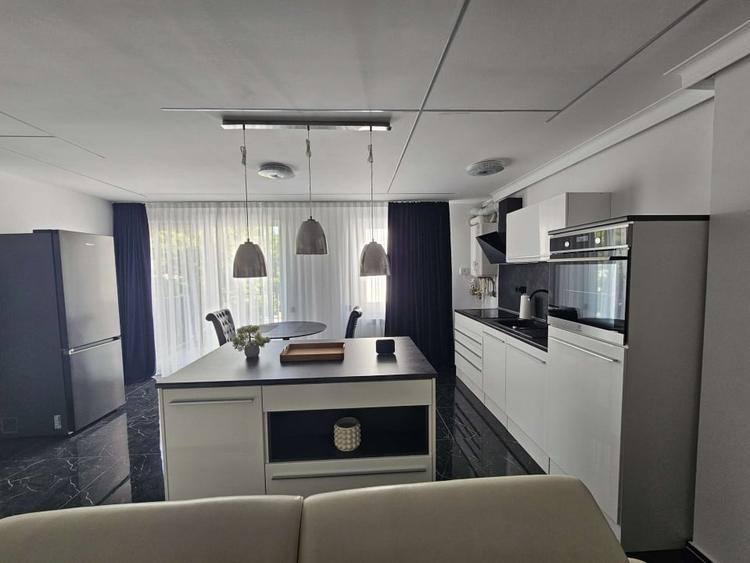 Apartament cu 2 camere decomandat, mobilat în Central