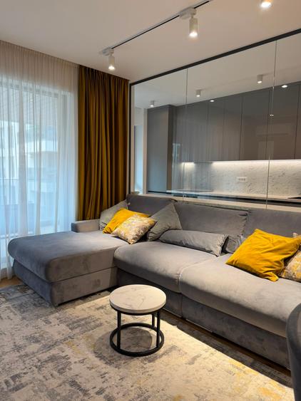 Apartament cu 3 camere decomandat în Aviației