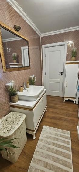 Apartament cu 2 camere, mobilat în Central