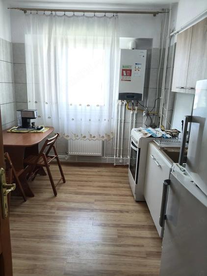 Apartament cu 2 camere decomandat în Rovine