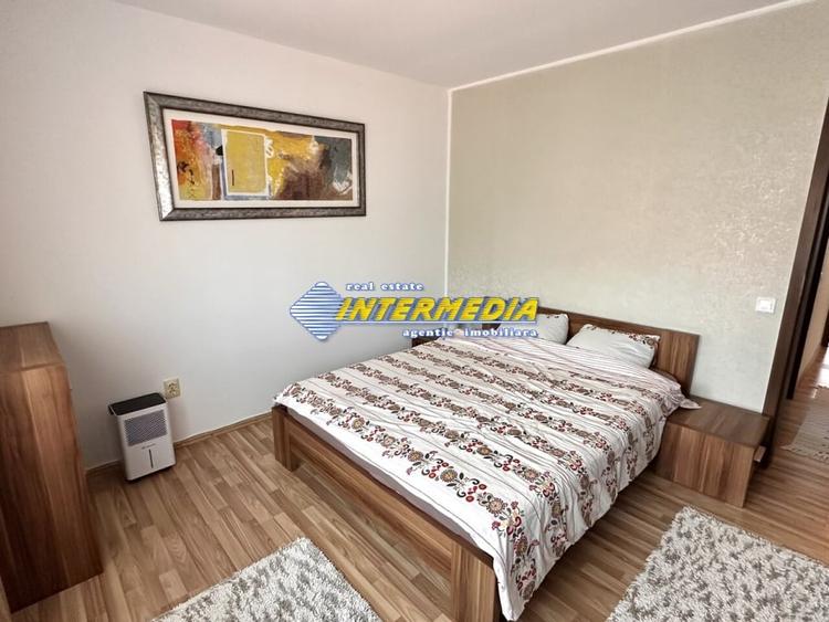 Apartament cu 2 camere decomandat, mobilat în Central
