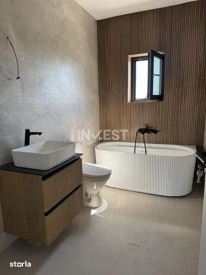 Casă cu 3 camere cu Teren 250 Mp în Valea Ursului