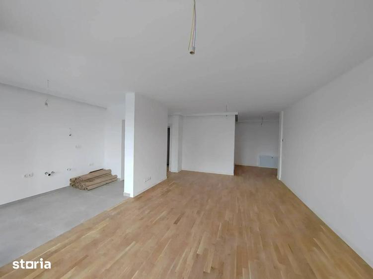 Apartament cu 3 camere decomandat în Străulești