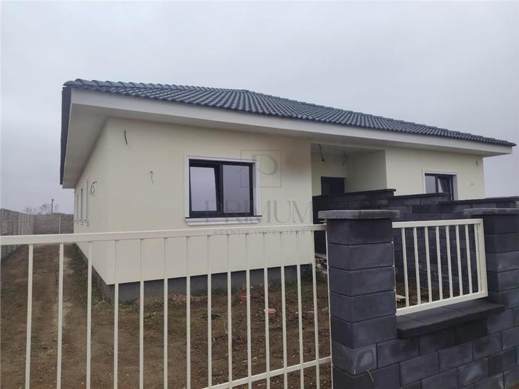 Duplex cu 3 camere cu Teren 310 Mp în Moșnița Nouă