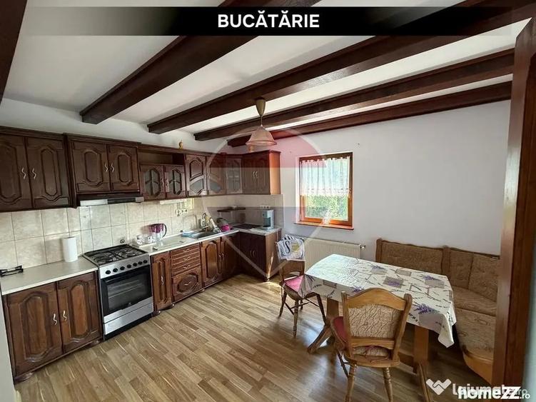 Casă cu 3 camere cu Teren 1594 Mp în Valea Borcutului