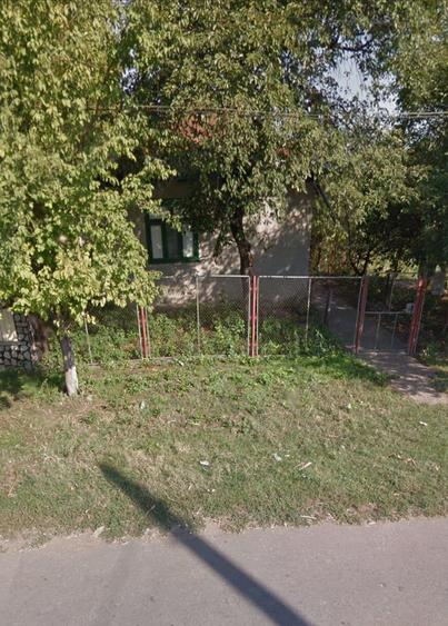 Casă cu 5 camere cu Teren 1740 Mp în Movila Miresii