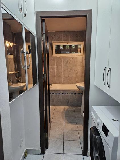Apartament cu 3 camere semidecomandat, mobilat în Militari