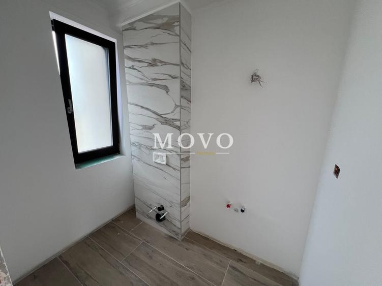 Casă cu 3 camere cu Canalizare în Giroc