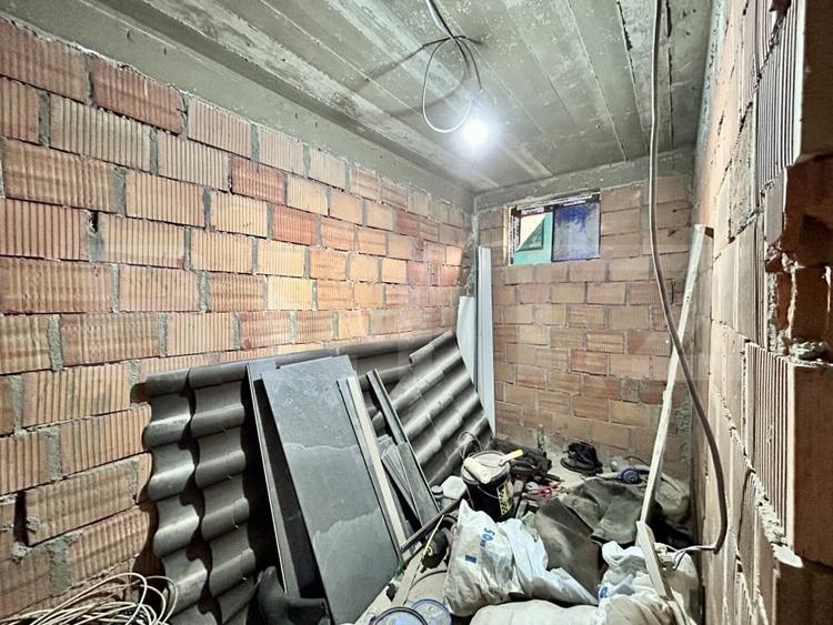 Casă individuală cu 4 camere cu Garaj în Exterior Vest